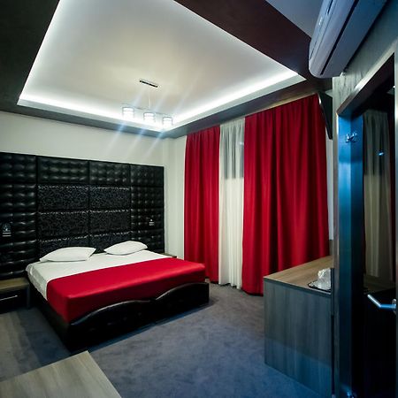 Hotel Aqua ทาร์กู จิอู ภายนอก รูปภาพ