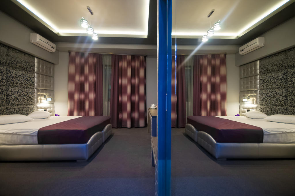 Hotel Aqua ทาร์กู จิอู ภายนอก รูปภาพ