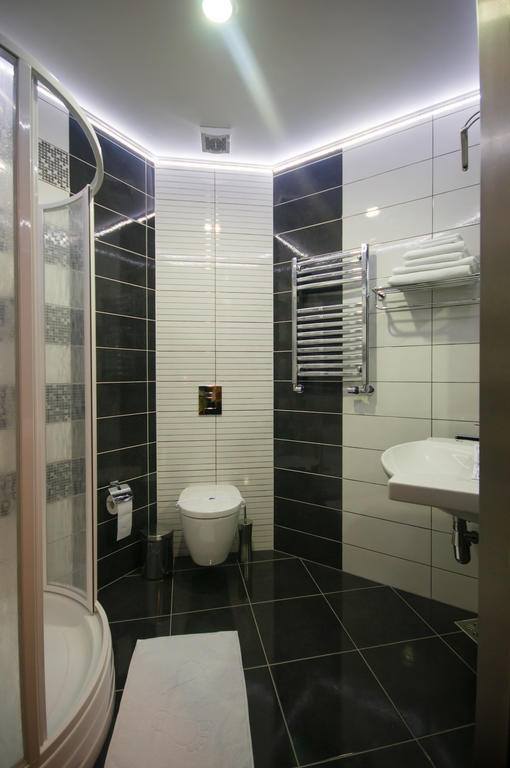 Hotel Aqua ทาร์กู จิอู ภายนอก รูปภาพ